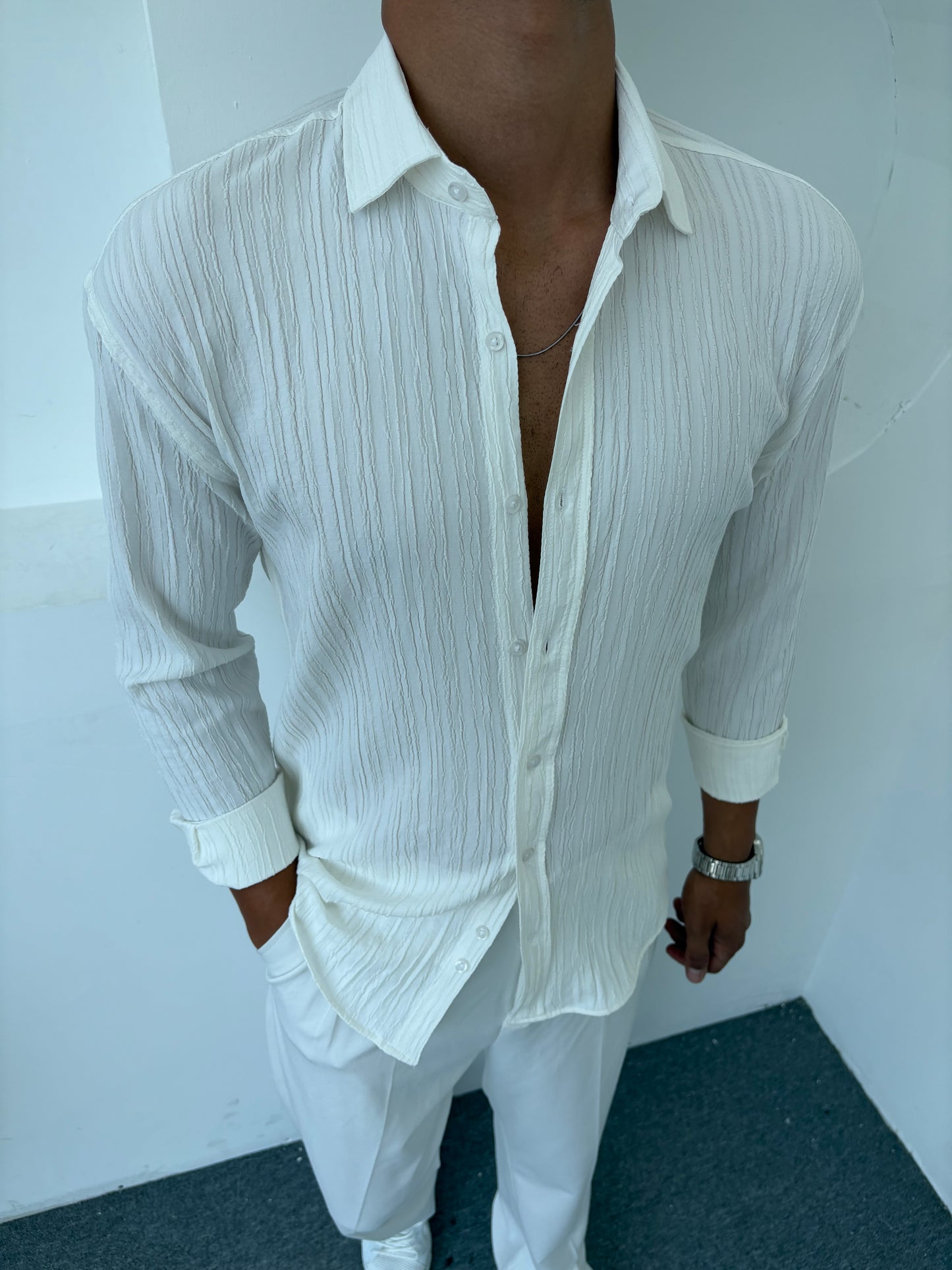 KIRIK DESEN %100 PAMUK YARIM OVERSİZE GÖMLEK BEYAZ