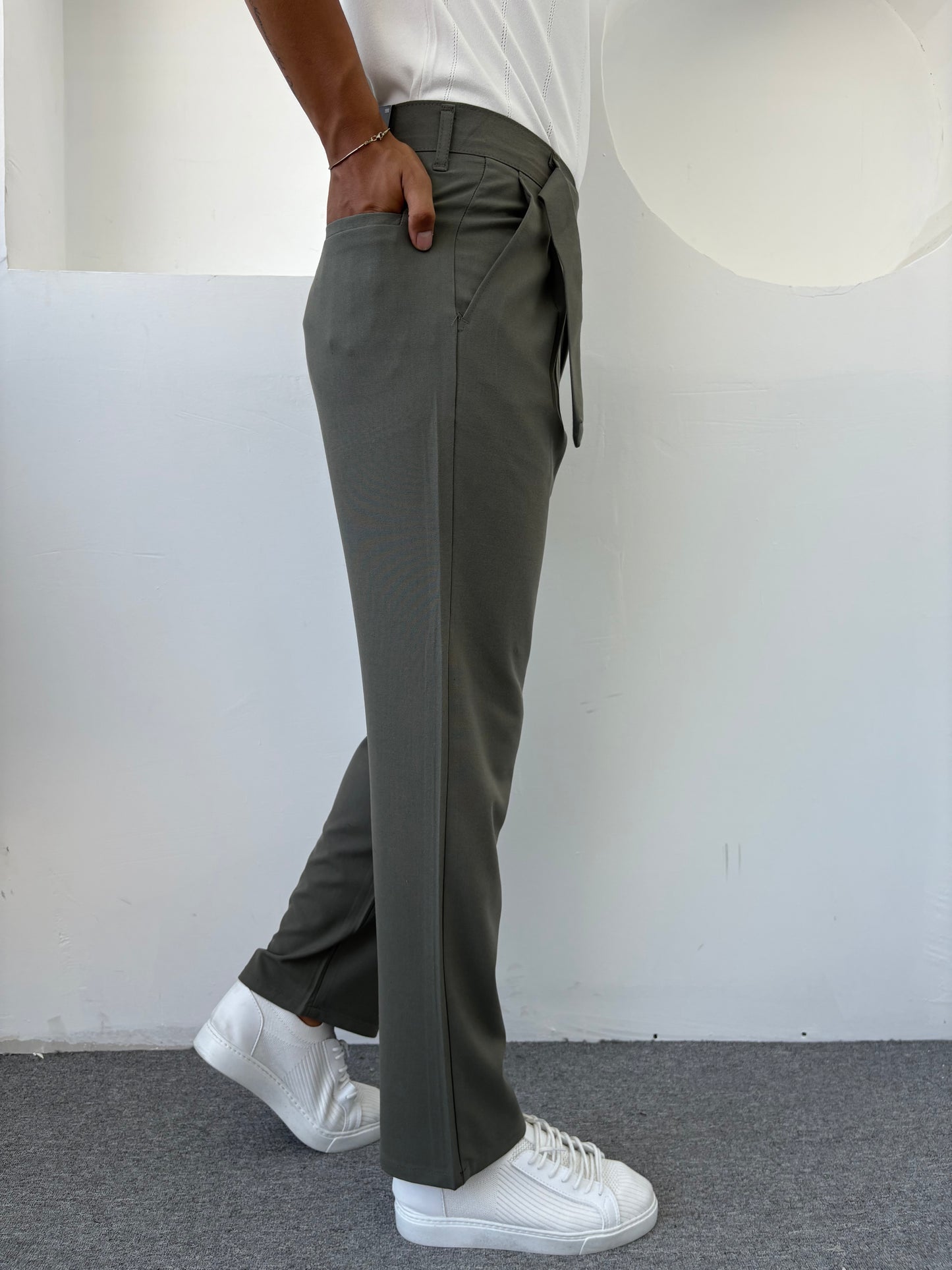 KENDİNDEN KEMERLİ BAGGY KALIP KUMAŞ PANTOLON YEŞİL