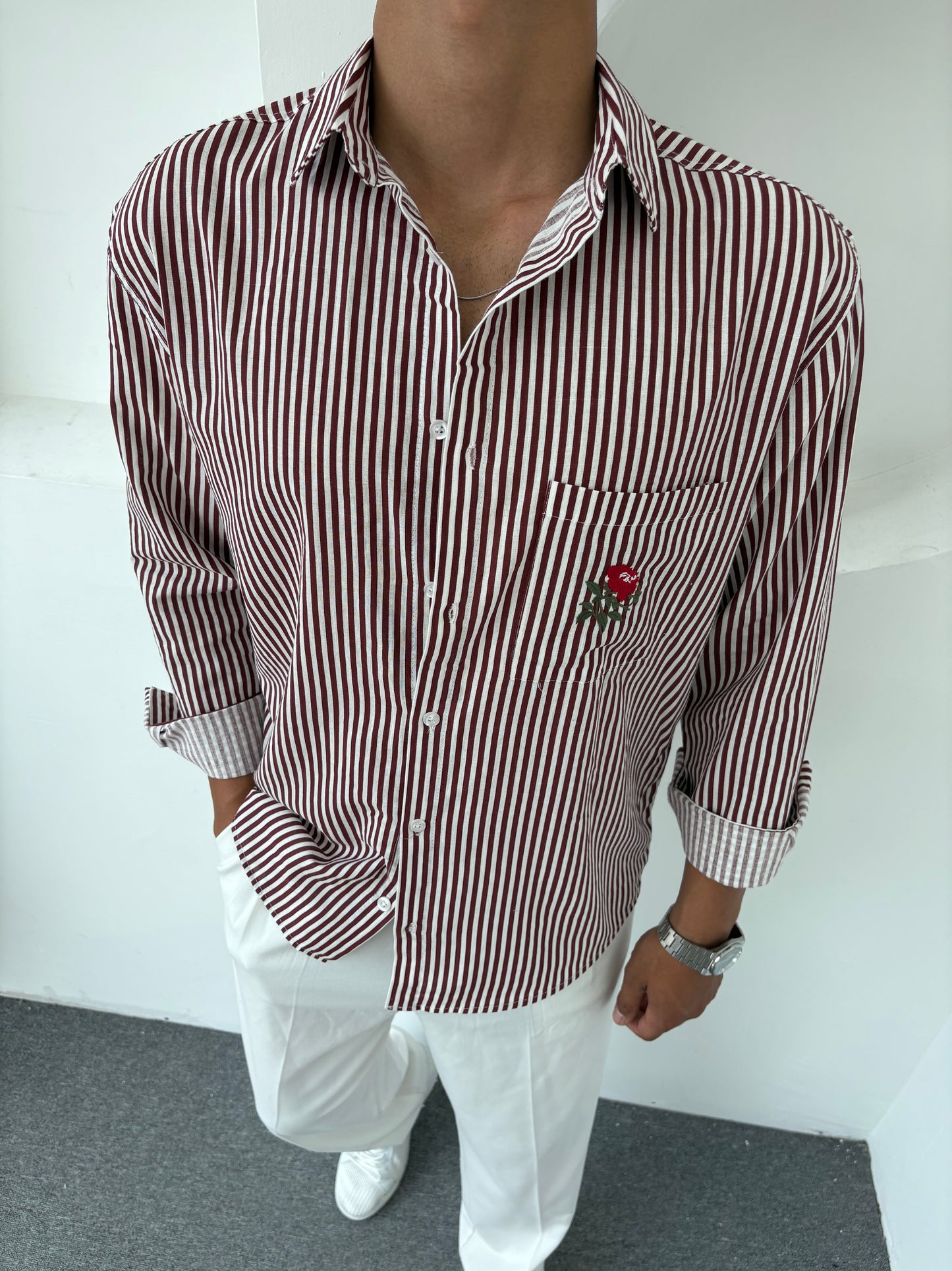 GÜL NAKIŞLI ÇİZGİLİ KETEN GÖMLEK BORDO