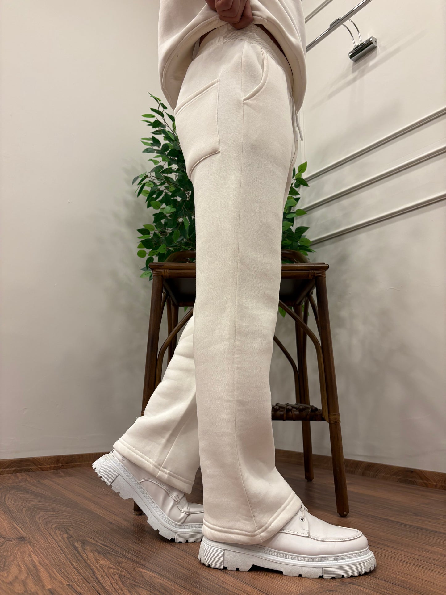 3 İPLİK ŞARDONLU BAGGY EŞOFMAN BEYAZ