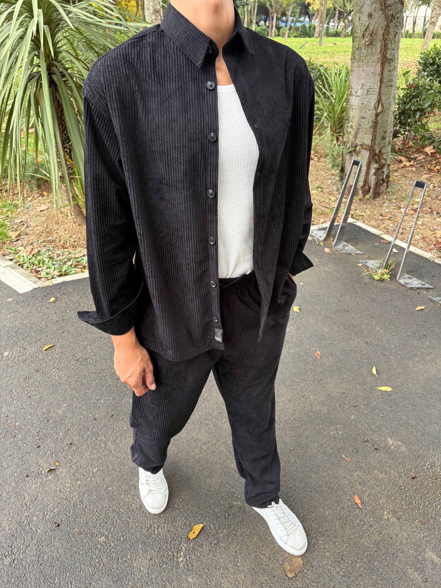 BAGGY KALIP GÖMLEKLİ KADİFE TAKIM SİYAH