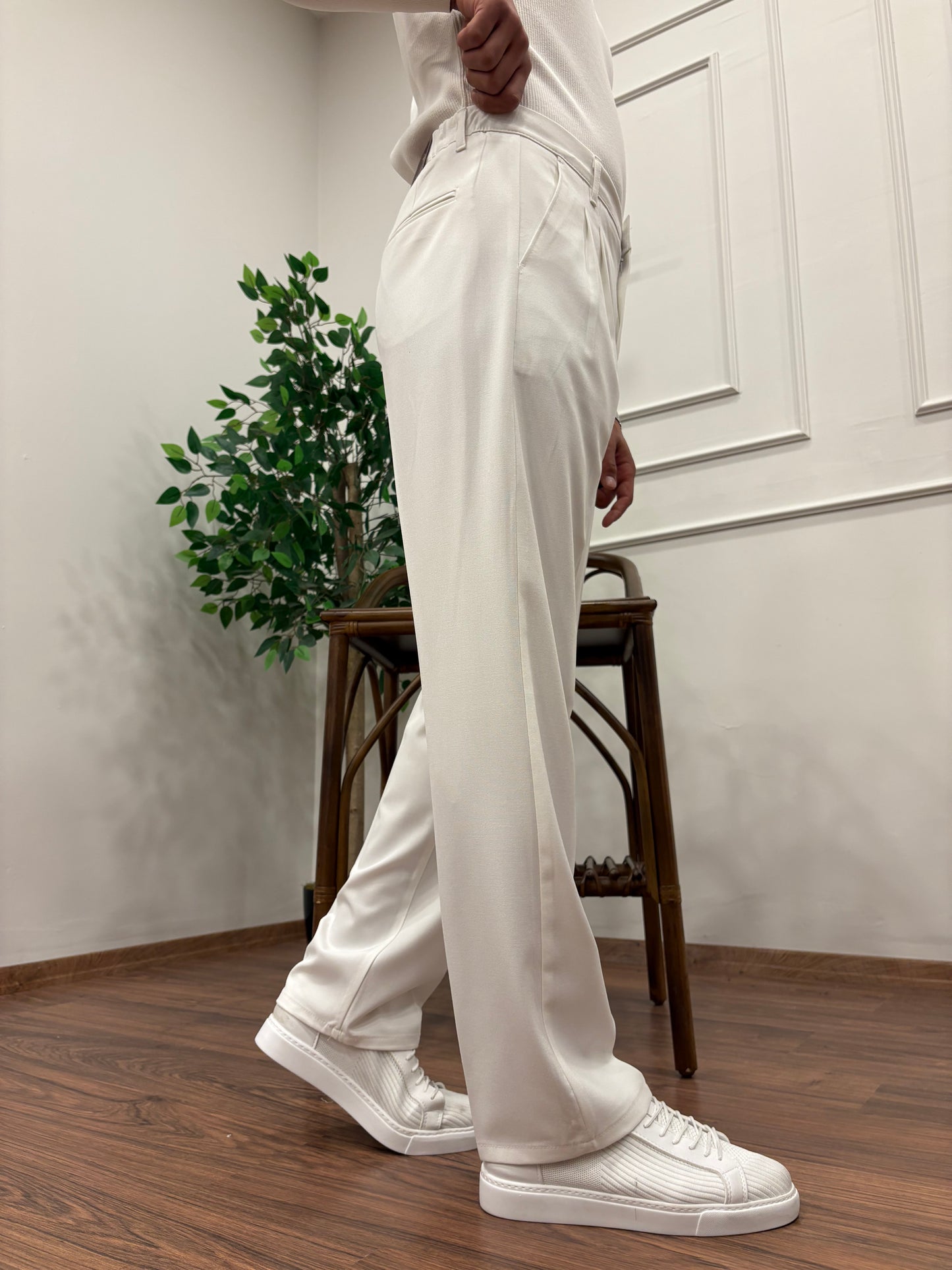 PİLELİ BAGGY KALIP KUMAŞ PANTOLON BEYAZ