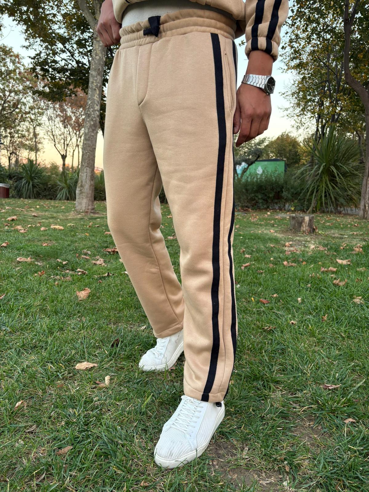 ŞERİTLİ ÜÇ İPLİK ŞARDONLU TAKIM BEJ