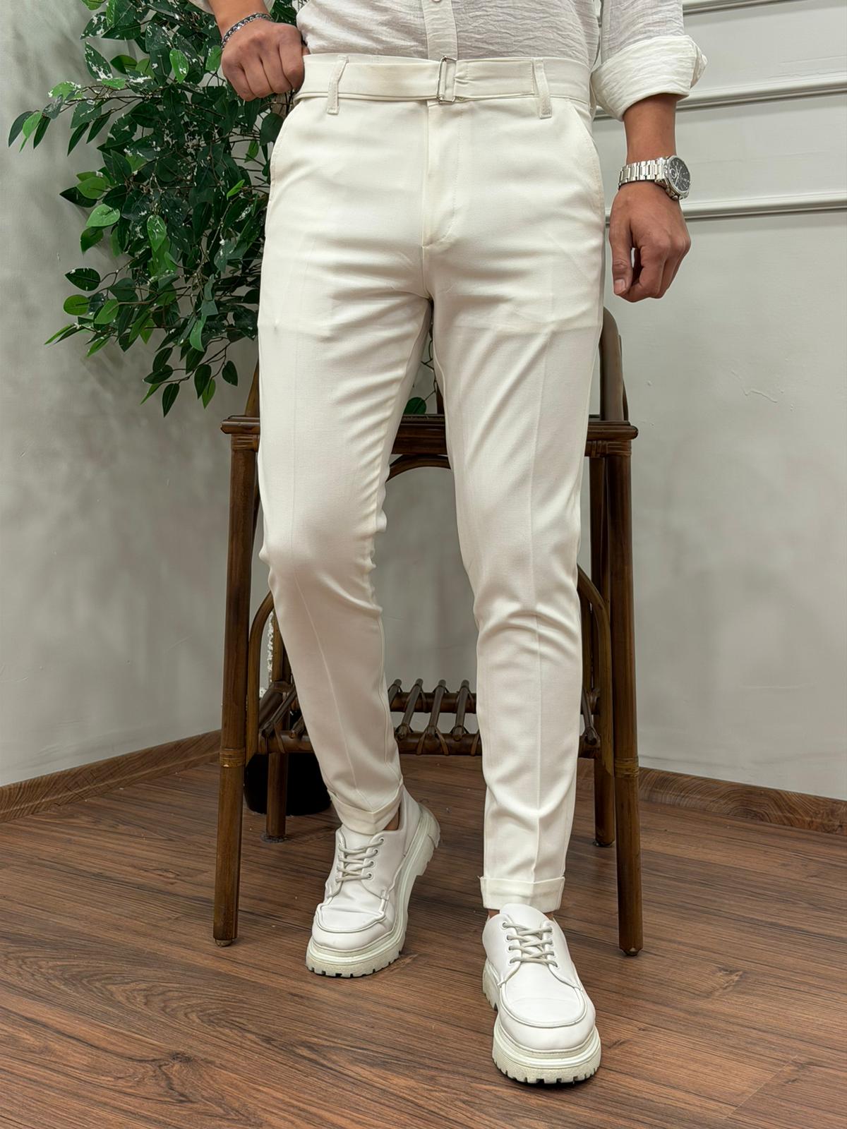 KENDİNDEN KEMERLİ KUMAŞ DUBLE PAÇA PANTOLON BEYAZ