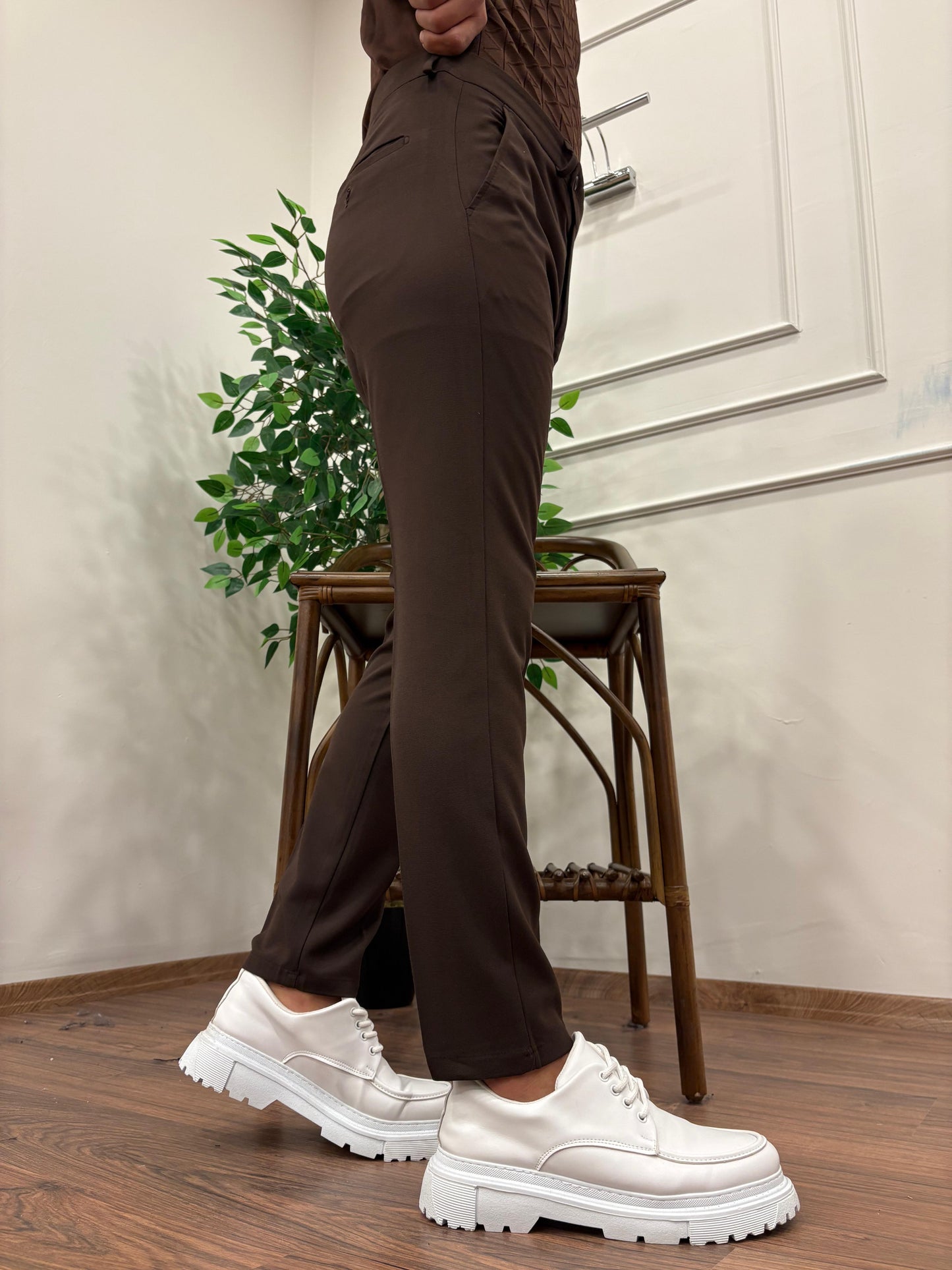 DİL DETAYLI KUMAŞ PANTOLON ACI KAHVE